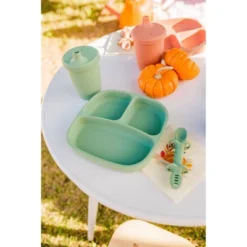 Re-Play Silicone Suction Divided Dining Plate With Lid - Sage -Chicco Kids Shop GUEST 08e5e5a1 a121 4da0 8c3f d545386ed781