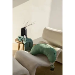 DockATot La Maman Wedge Nursing Pillow -Chicco Kids Shop GUEST 115b5a5a 5259 4d15 9444 a7bfec87d9d8