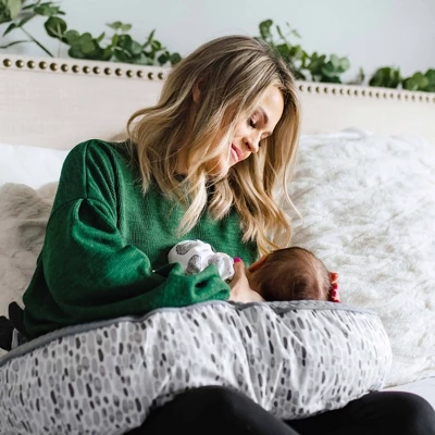 Boppy Luxe Original Support Nursing Pillow - Gray Pennydot 5 Boppy Luxe Original Support Nursing Pillow - Gray Pennydot - Image 5