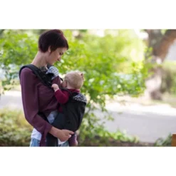 GoGoVie Premium Baby Carrier - Black -Chicco Kids Shop GUEST 2fc9c241 e464 4b22 a095 a791806e2073