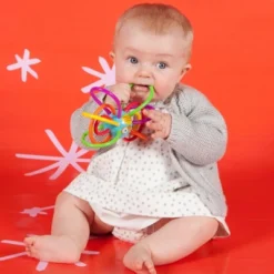 Manhattan Toy Zoo Winkel Owl Rattle And Sensory Teether -Chicco Kids Shop GUEST 37bf2ab6 2048 449b b2ef 1581fc87a68c