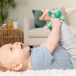 Infantino 4-in-1 Twist & Fold Musical Mobile Activity Gym 22 Infantino 4-in-1 Twist & Fold Musical Mobile Activity Gym -Chicco Kids Shop GUEST 5a799162 d31e 44b3 b9ed 91508a470239