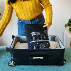 Tommee Tippee Sleep Tight Portable Baby Travel Blackout Blind - Large -Chicco Kids Shop GUEST 61edde2d 19c0 44d4 ba74 318ec5f745ce