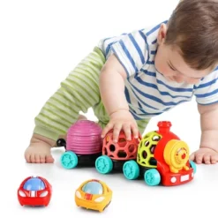 IPlay, ILearn Train Rattle Set -Chicco Kids Shop GUEST 70bb9b5d adca 418a a1fb 9a9768047934
