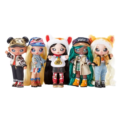 Na! Na! Na! Surprise Glam Series 2 Mallory Duckington 2-in-1 7.5" Fashion Doll And Purse 5 Na! Na! Na! Surprise Glam Series 2 Mallory Duckington 2-in-1 7.5" Fashion Doll And Purse - Image 5