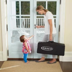 Graco Pack 'n Play On The Go Playard - Kaden -Chicco Kids Shop GUEST 75424c27 1f70 486e 8dc8 5535b393a2c2