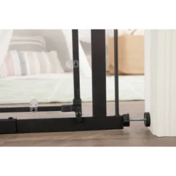 Regalo In Sight Walk-Through Safety Gate - Black -Chicco Kids Shop GUEST b248cfa6 280f 4622 963f 3f540df5842e