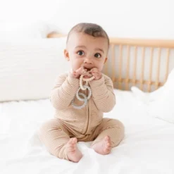 Ryan & Rose Cutie Clinks Teether - Neutral