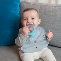 Green Sprouts Cool Nature Teether (4 Pack) & Fruit Cooling Teether (3 Pack) -Chicco Kids Shop GUEST bee92363 e73c 4988 9d5e e5944c9e81e7