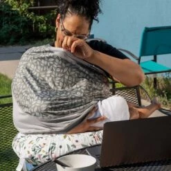 Boppy Original Support Nursing Pillow - Pink Garden -Chicco Kids Shop GUEST d39a59c3 c517 462c a2fc f4e505330c7f