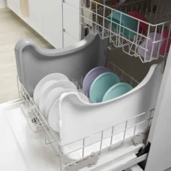 Fisher Price Fisher-Price SpaceSaver Simple Clean High Chair - Rainbow Showers -Chicco Kids Shop GUEST f956ad52 6ba2 4c18 a33c e7ba1eed7f78